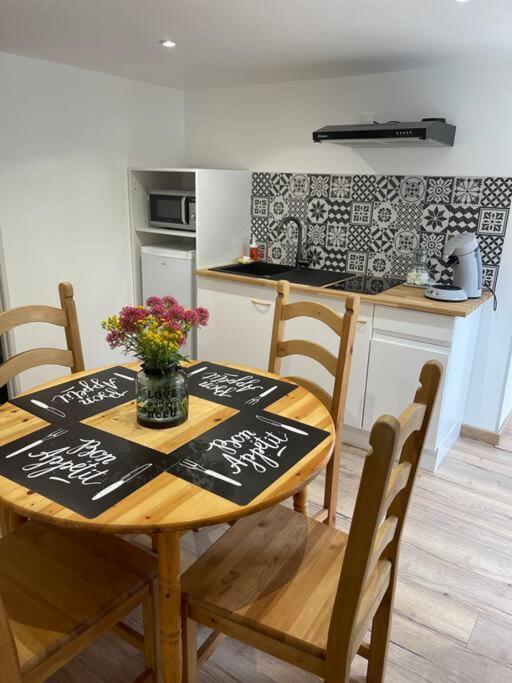 Appart 2 Pieces 35M2,Centre Ville, Parking Gratuit Bourges Zewnętrze zdjęcie
